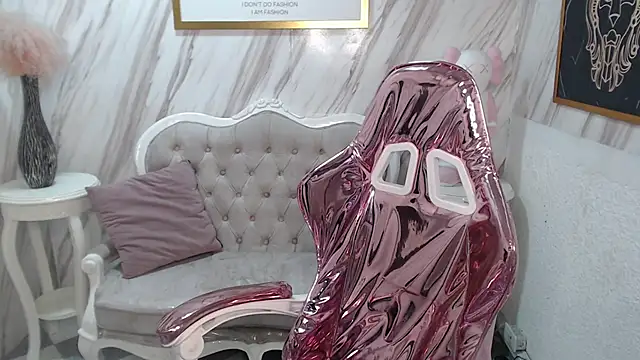 Snapshot of Violeth_b chatting on February 2025 12:50:02 PM Violeth b online show from February 2025 12:50:02 PM