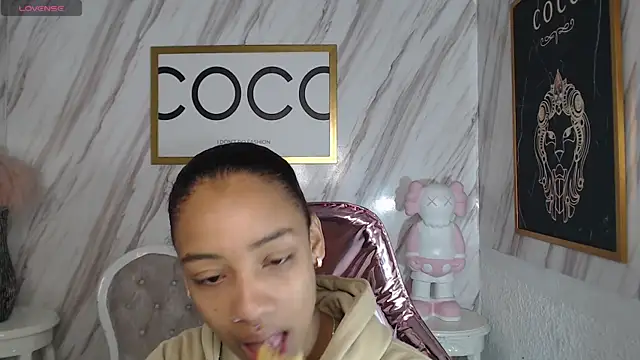 Snapshot of Violeth_b chatting on February 2025 12:48:01 PM Violeth b online show from February 2025 12:48:01 PM