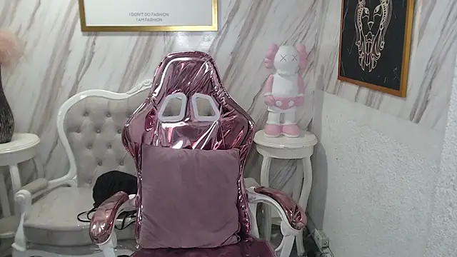 Snapshot of Violeth_b chatting on February 2025 12:44:02 PM Violeth b online show from February 2025 12:44:02 PM