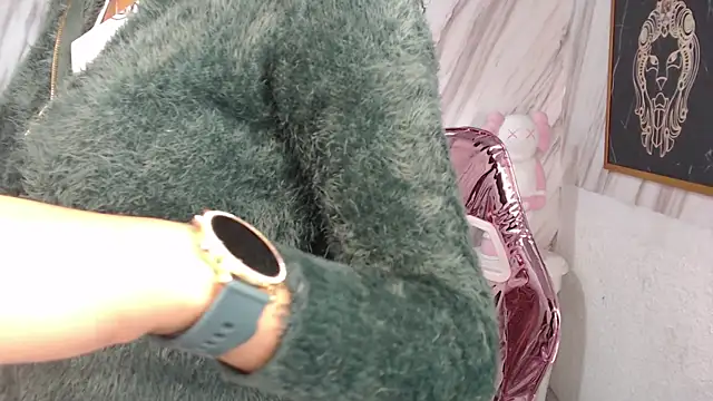 Snapshot of Violeth_b chatting on February 2025 12:43:02 PM Violeth b online show from February 2025 12:43:02 PM