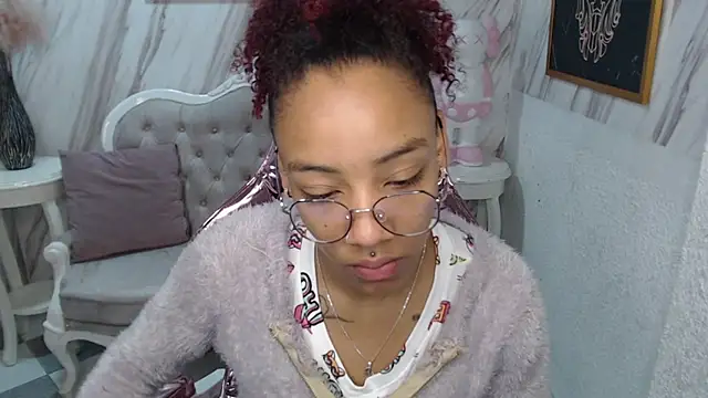 Snapshot of Violeth_b chatting on February 2025 12:47:01 PM Violeth b online show from February 2025 12:47:01 PM