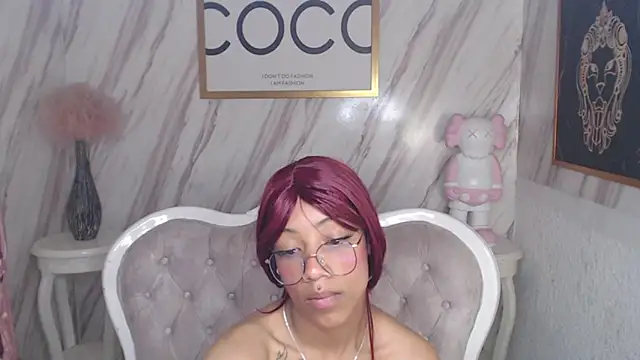 Snapshot of Violeth_b chatting on February 2025 06:57:02 PM Violeth b online show from February 2025 06:57:02 PM