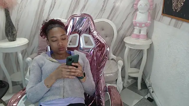 Snapshot of Violeth_b chatting on March 2025 12:45:01 PM Violeth b online show from March 2025 12:45:01 PM