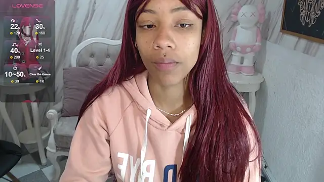 Snapshot of Violeth_b chatting on March 2025 12:47:01 PM Violeth b online show from March 2025 12:47:01 PM