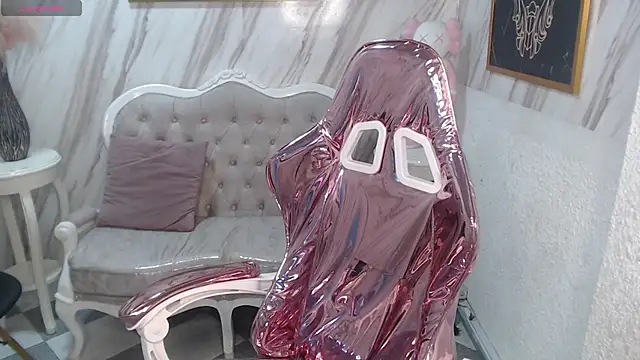 Snapshot of Violeth_b chatting on March 2025 12:46:01 PM Violeth b online show from March 2025 12:46:01 PM