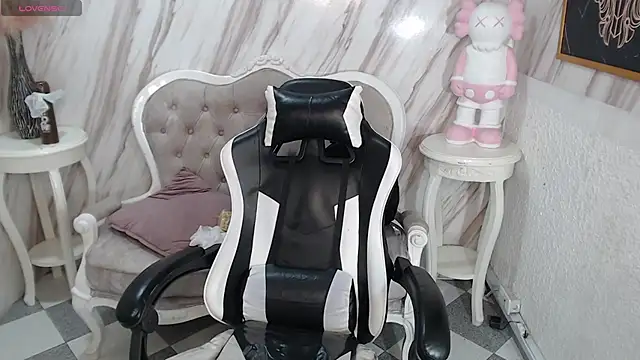 Snapshot of Violeth_b chatting on March 2025 12:36:02 PM Violeth b online show from March 2025 12:36:02 PM