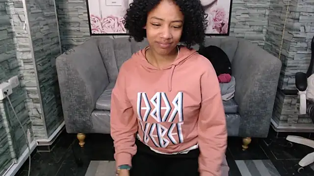 Snapshot of Violeth_b chatting on September 2025 12:49:02 PM Violeth b online show from September 2025 12:49:02 PM