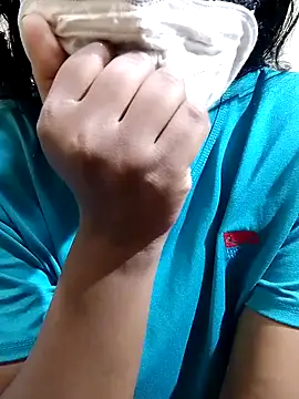 Snapshot of Diwya69 chatting on January 2025 04:04:01 AM Diwya69 online show from January 2025 04:04:01 AM