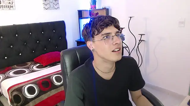 Jeam hot online show from October 2025 09:49:02 PM