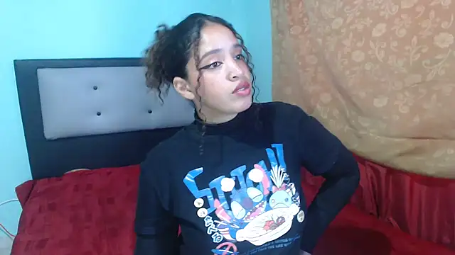 Snapshot of kalipso_n-jones chatting on December 2024 04:53:02 PM kalipso n-jones online show from December 2024 04:53:02 PM