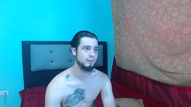 Snapshot of kalipso_n-jones chatting on March 2025 03:23:02 PM kalipso n-jones online show from March 2025 03:23:02 PM