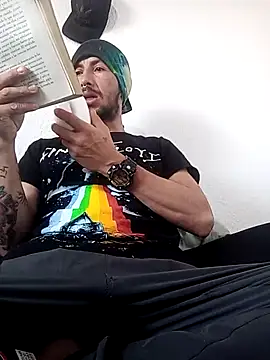 Gatohot23 online show from February 2025 01:28:01 PM