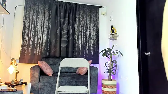 Alaia Love77 online show from November 2025 10:14:02 PM