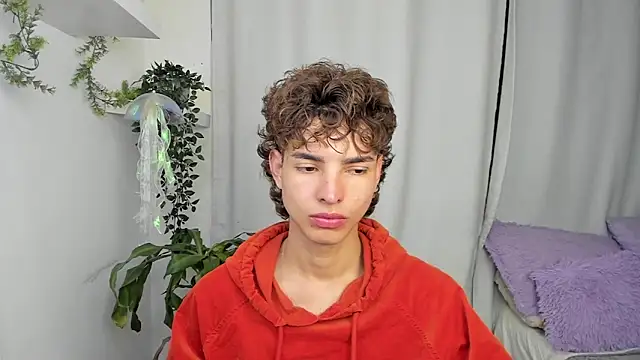 santy-kitty online show from January 2026 12:49:02 AM