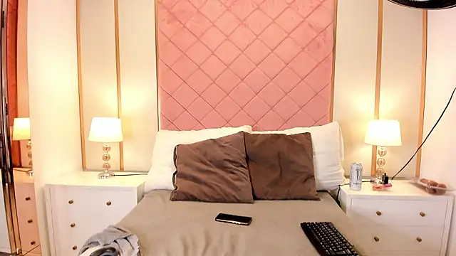 Issabella Roa online show from March 2026 02:49:02 AM