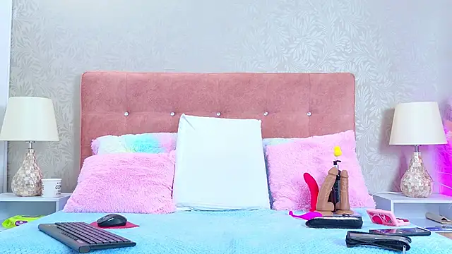 AlliciaKim online show from September 2025 07:19:02 PM