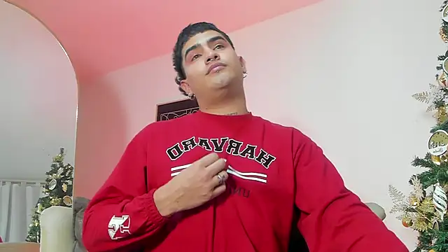 Snapshot of MatheoVelez chatting on December 2024 03:20:01 AM MatheoVelez online show from December 2024 03:20:01 AM