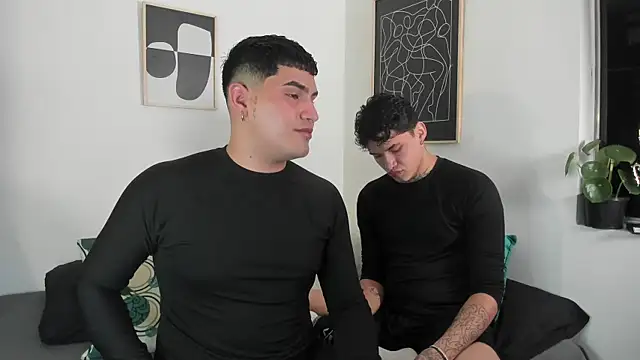 Snapshot of MatheoVelez chatting on February 2025 04:37:01 AM MatheoVelez online show from February 2025 04:37:01 AM