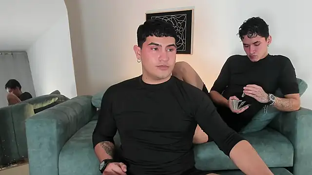 Snapshot of MatheoVelez chatting on February 2025 11:19:02 PM MatheoVelez online show from February 2025 11:19:02 PM