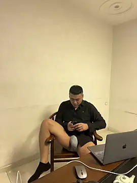 Snapshot of ShaoZian_1 chatting on October 2025 11:43:01 AM ShaoZian 1 online show from October 2025 11:43:01 AM