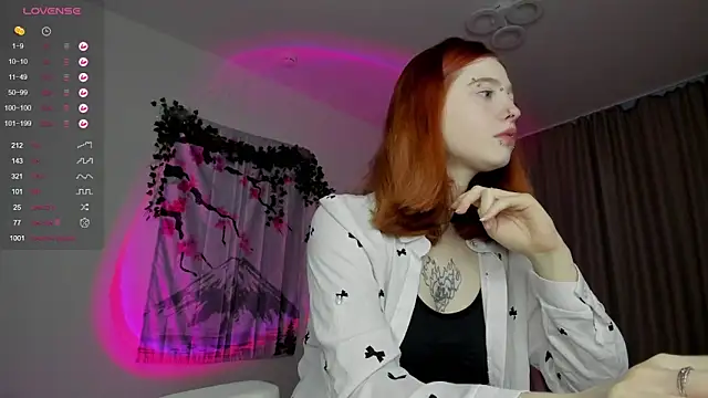 ScarletRos3 online show from January 2025 01:24:01 PM