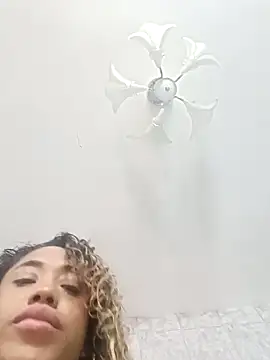 Snapshot of Lana-Gross chatting on September 2025 02:21:01 PM Lana-Gross online show from September 2025 02:21:01 PM