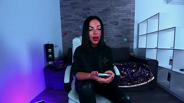 Snapshot of AddictedSabi chatting on October 2025 10:35:02 AM AddictedSabi online show from October 2025 10:35:02 AM