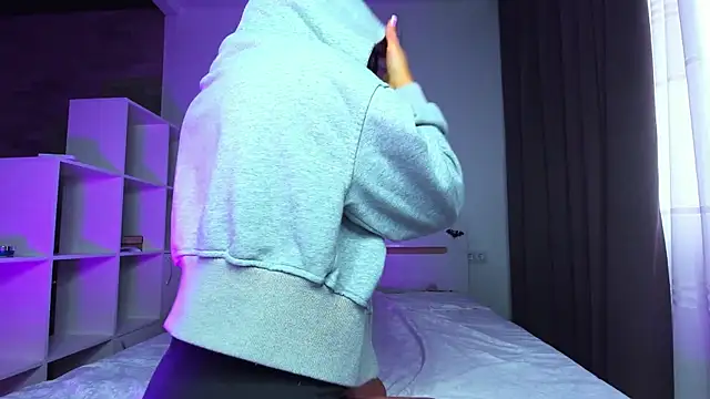 Snapshot of AddictedSabi chatting on October 2025 12:38:01 PM AddictedSabi online show from October 2025 12:38:01 PM