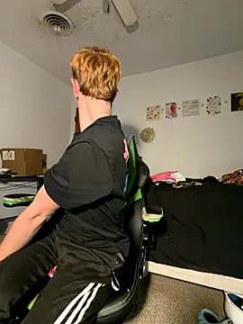 twentywithafelonyy online show from December 2025 11:19:01 AM