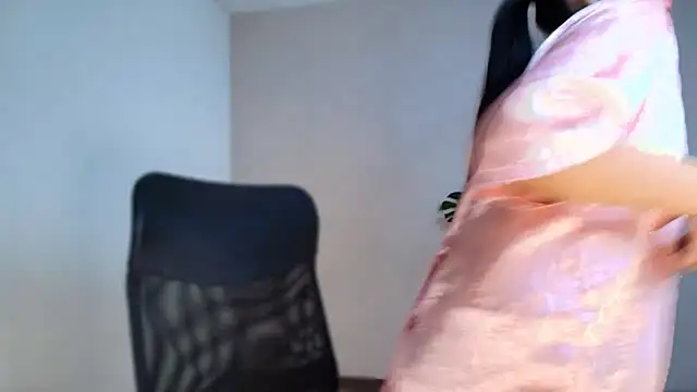 auroracaruso11 online show from January 2026 07:30:01 PM