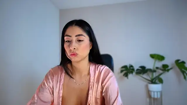 auroracaruso11 online show from February 2026 03:54:01 PM