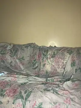 Snapshot of Layla-daloua chatting on December 2024 01:47:02 AM Layla-daloua online show from December 2024 01:47:02 AM