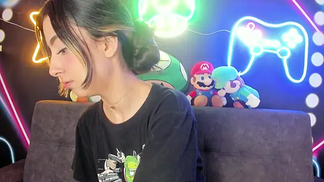 Snapshot of ParisFox_ chatting on January 2025 11:37:02 PM ParisFox online show from January 2025 11:37:02 PM