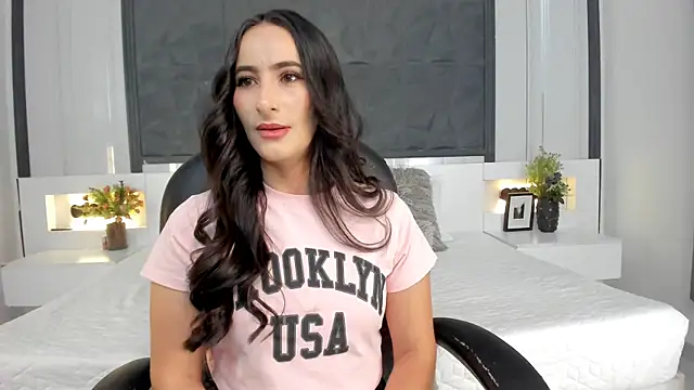 Snapshot of SaraGomez1 chatting on April 2026 01:02:02 PM SaraGomez1 online show from April 2026 01:02:02 PM