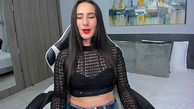 Snapshot of SaraGomez1 chatting on May 2026 12:33:01 PM SaraGomez1 online show from May 2026 12:33:01 PM