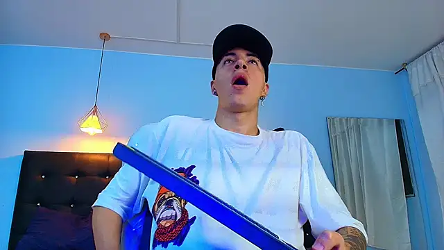 Lobo 17  online show from January 2025 03:03:02 AM