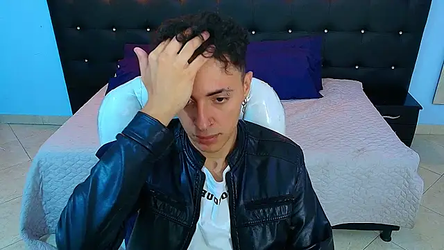 Lobo 17  online show from January 2025 04:04:01 AM