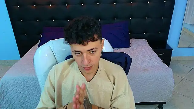 Lobo 17  online show from January 2025 03:54:01 AM