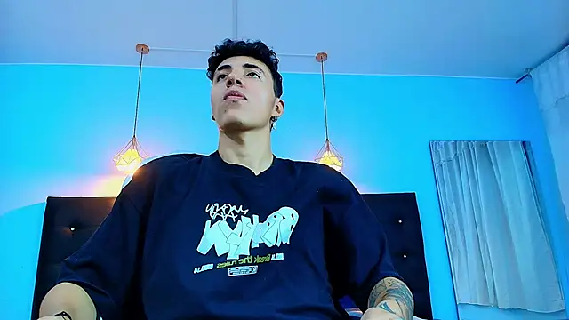 Lobo 17  online show from January 2025 04:15:02 AM