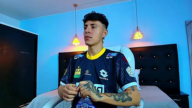 Lobo 17  online show from February 2025 07:15:01 AM