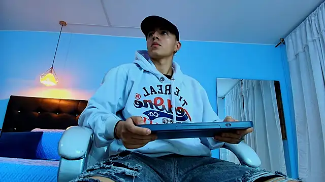 Lobo 17  online show from February 2025 11:53:01 AM