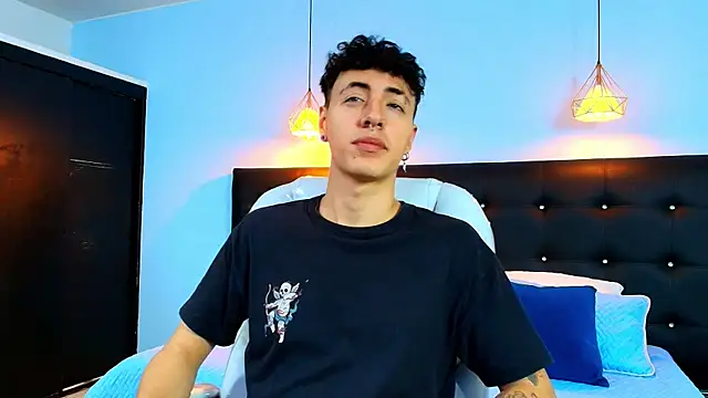 Lobo 17  online show from February 2025 03:45:02 AM