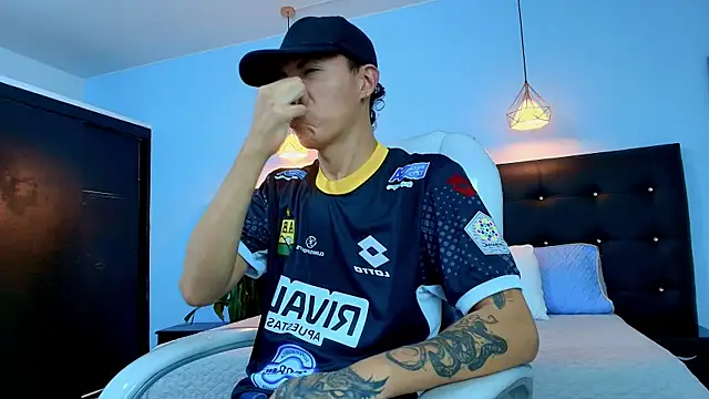 Lobo 17  online show from March 2025 03:52:02 AM