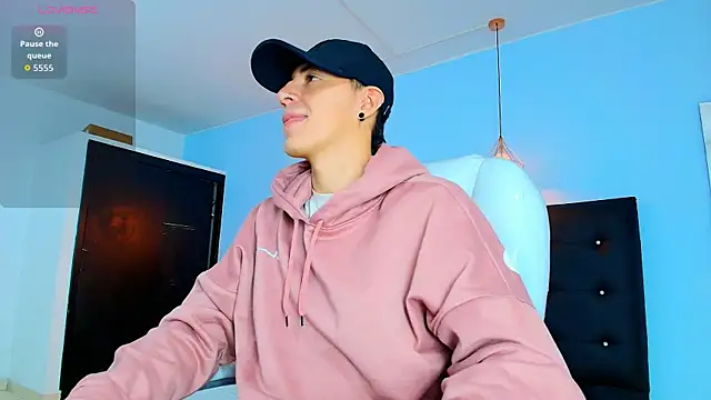 Lobo 17  online show from September 2025 04:27:02 AM