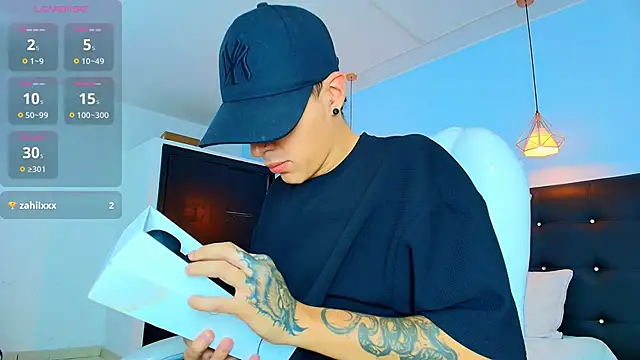 Lobo 17  online show from October 2025 03:25:03 AM