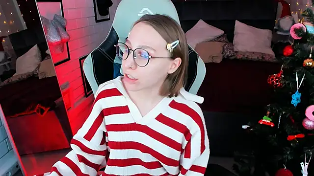 AphexQueen online show from December 2024 04:21:02 PM