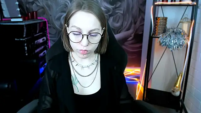 AphexQueen online show from January 2025 09:17:01 AM