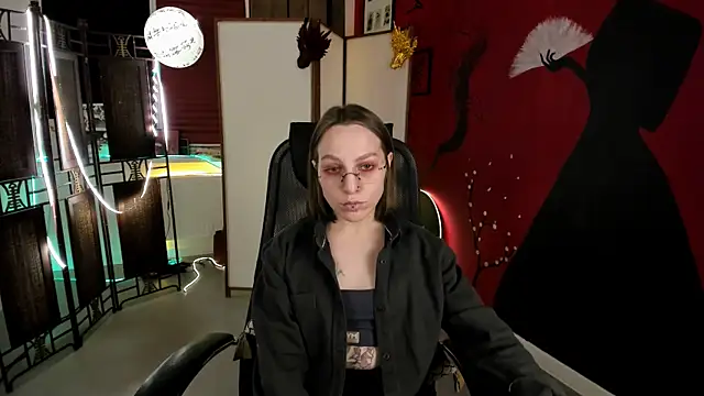 AphexQueen online show from March 2025 01:03:01 PM