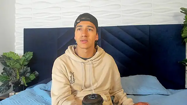 Andy Joy  online show from April 2026 10:27:01 AM