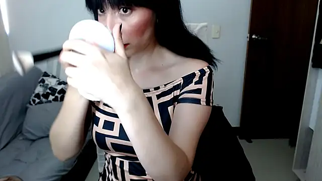 Snapshot of Laura-pervert chatting on June 2026 10:04:01 PM Laura-pervert online show from June 2026 10:04:01 PM